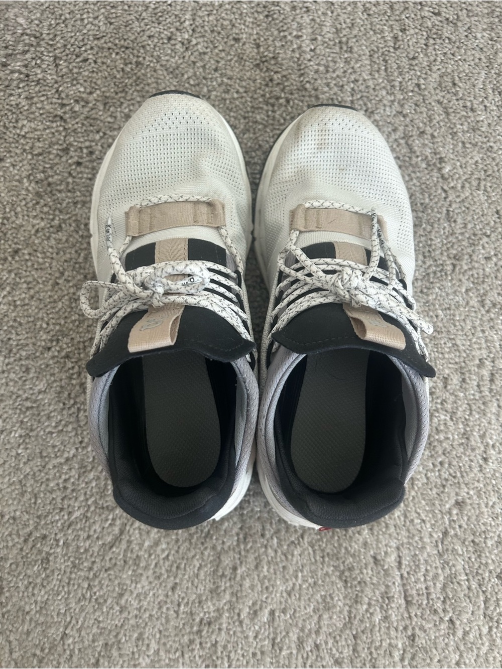 On Running Women’s Sneakers - Picture 5 of 7